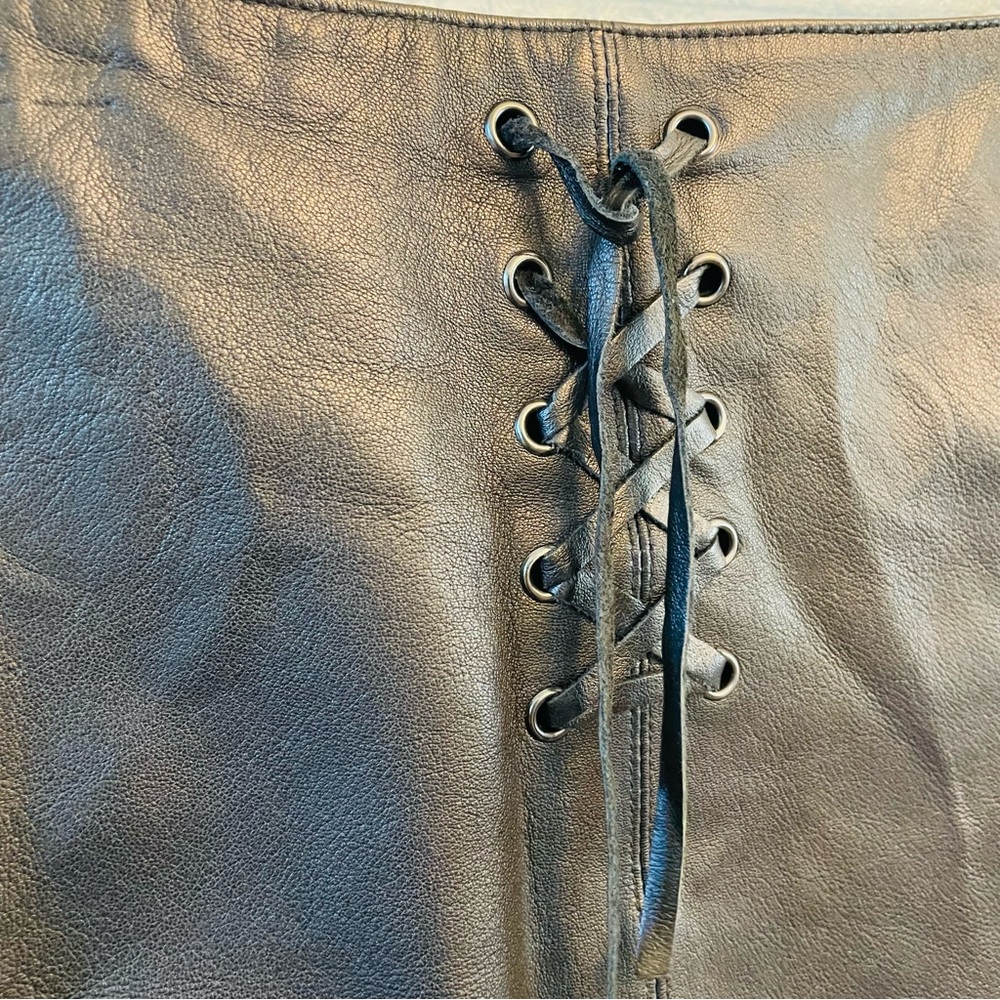 Wilsons Leather Maxima Black Lace Up Leather Mini Skirt | Size 6 - Picture 2 of 6